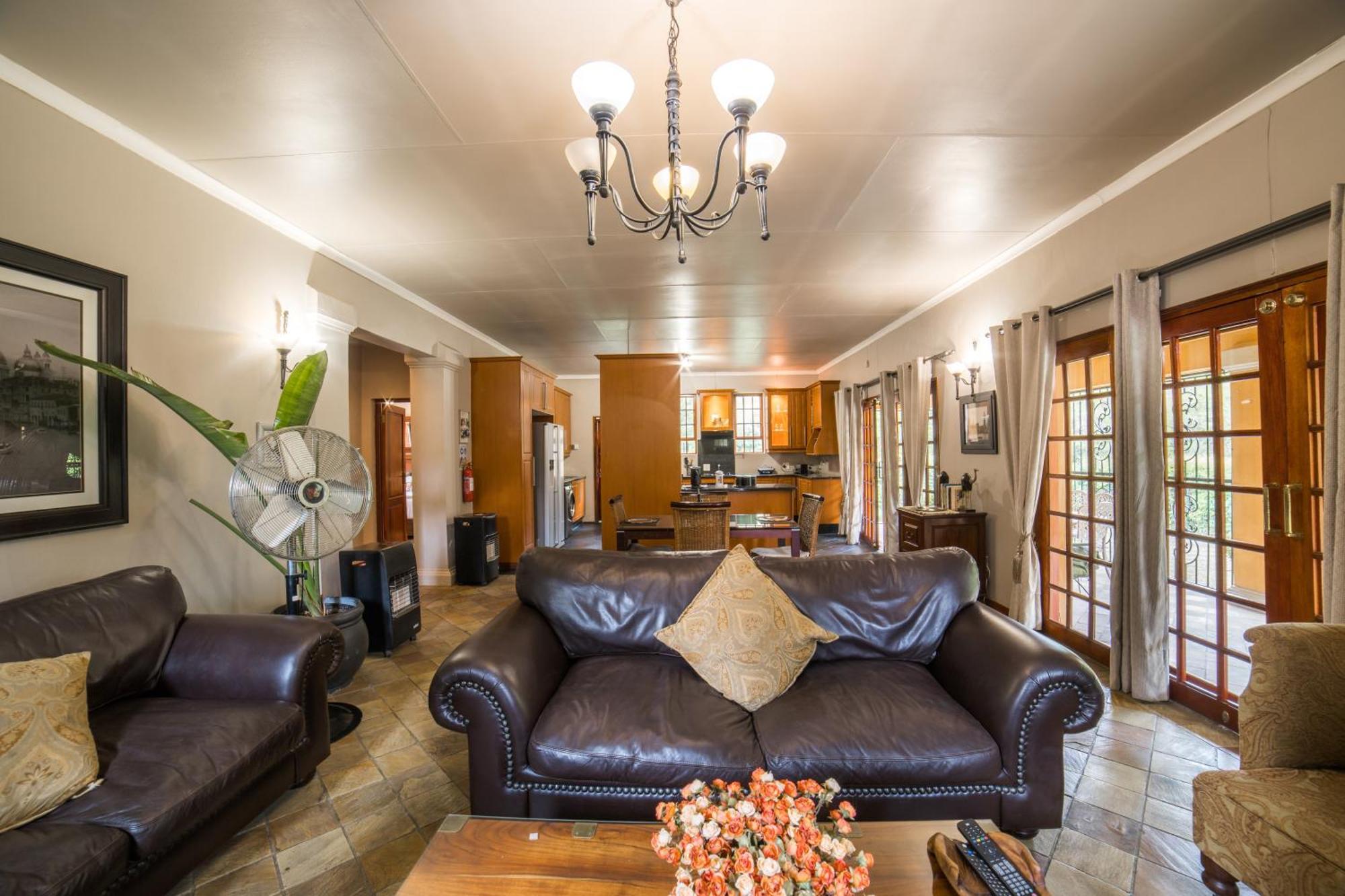 Tuareg Guest House Мидранд Экстерьер фото